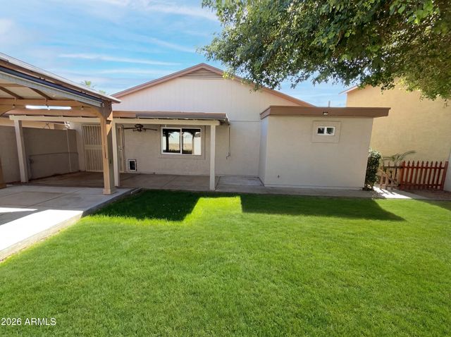 406 E BEHREND Drive, Phoenix, AZ 85024