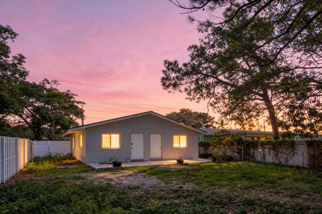 836 SW 13th Court, Pompano Beach, FL 33060