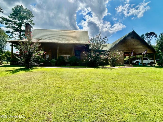 215 Co Rd 369, Carrollton, MS 38917