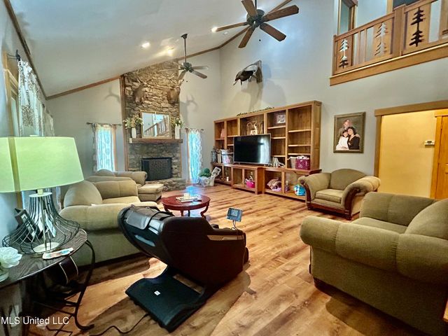 215 Co Rd 369, Carrollton, MS 38917