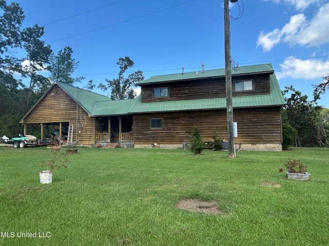 215 Co Rd 369, Carrollton, MS 38917