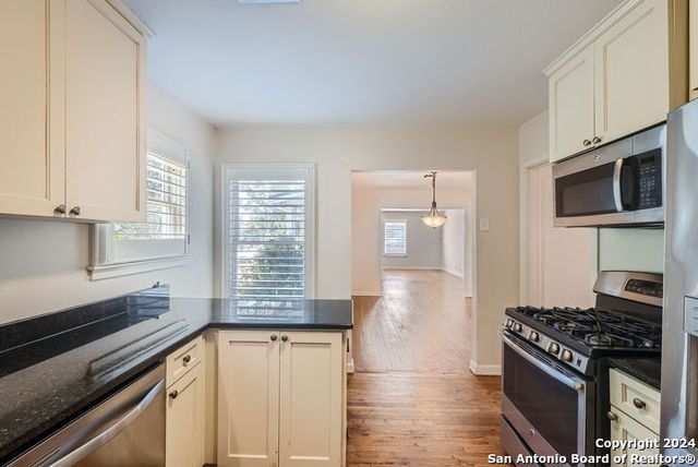 320 HARMON DR, San Antonio, TX 78209