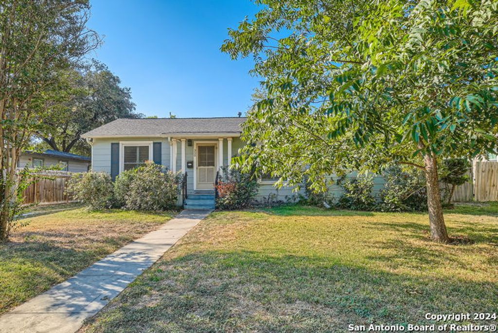 320 HARMON DR, San Antonio, TX 78209