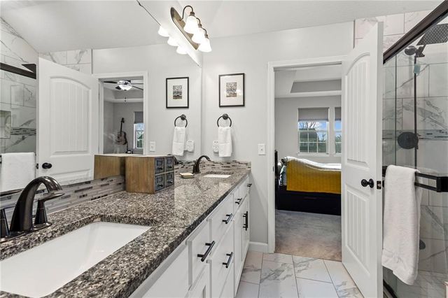 18526 W 194th Terrace, Spring Hill, KS 66083