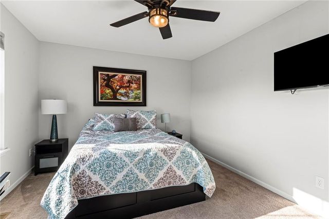 18526 W 194th Terrace, Spring Hill, KS 66083