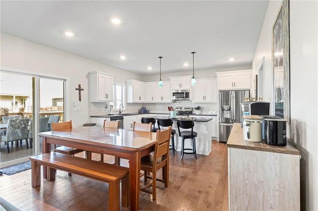 18526 W 194th Terrace, Spring Hill, KS 66083