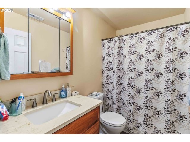 109 ALPHA Dr, Longview, WA 98632