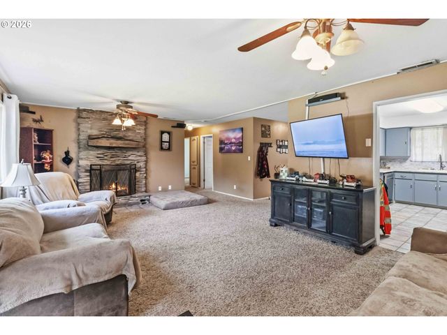 109 ALPHA Dr, Longview, WA 98632