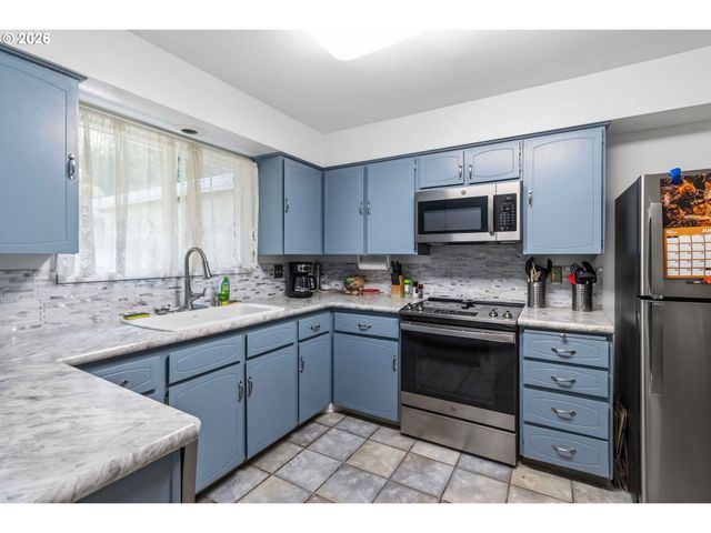 109 ALPHA Dr, Longview, WA 98632