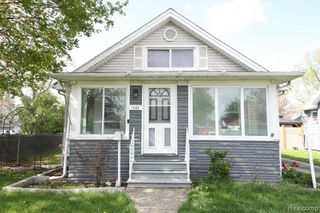 1068 La Salle Avenue, Waterford, MI 48328