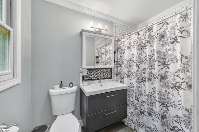 325 Brewton Road, Spartanburg, SC 29301
