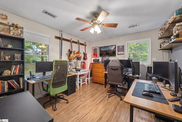 325 Brewton Road, Spartanburg, SC 29301