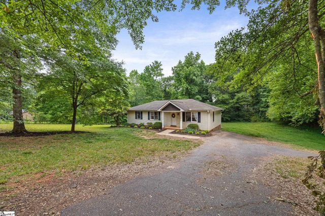 325 Brewton Road, Spartanburg, SC 29301