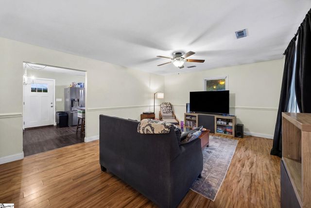325 Brewton Road, Spartanburg, SC 29301