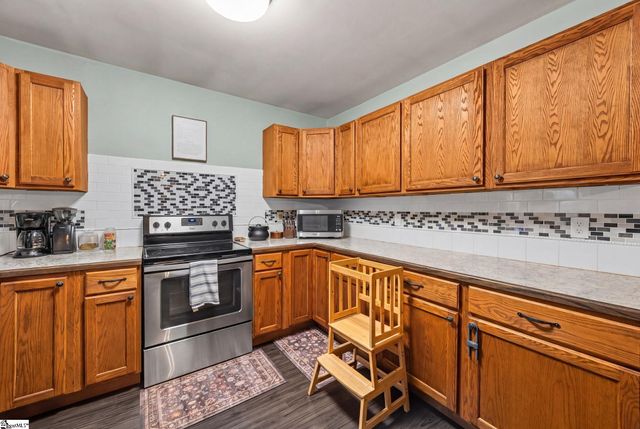 325 Brewton Road, Spartanburg, SC 29301