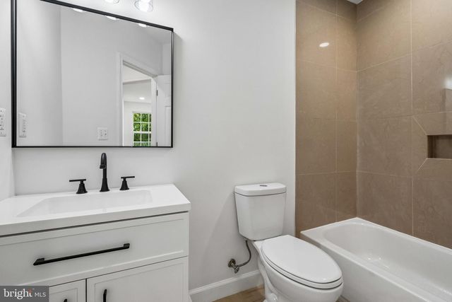 422 58TH ST NE, Washington, DC 20019