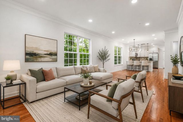 422 58TH ST NE, Washington, DC 20019