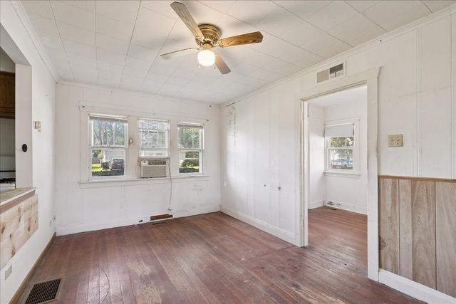 7112 N Oak Street, Wonder Lake, IL 60097