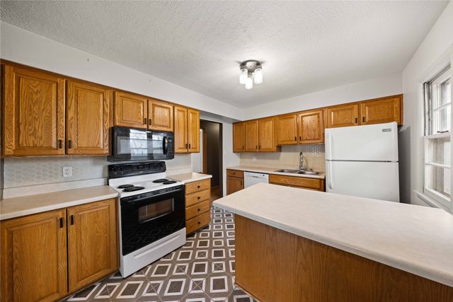 306 SE 4th Street, Ankeny, IA 50021