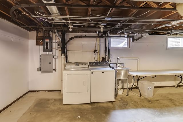 4350 Bobolink Terrace, Skokie, IL 60076