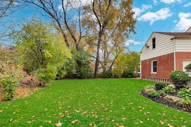 4350 Bobolink Terrace, Skokie, IL 60076