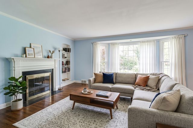 4350 Bobolink Terrace, Skokie, IL 60076