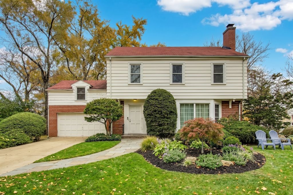 4350 Bobolink Terrace, Skokie, IL 60076