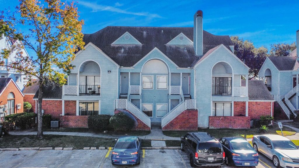 14550 Fonmeadow Drive 1301, Houston, TX 77035