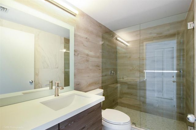 701 Brickell Key Boulevard 2501, Miami, FL 33131