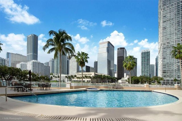 701 Brickell Key Boulevard 2501, Miami, FL 33131