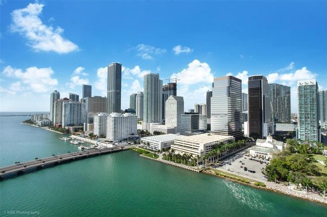 701 Brickell Key Boulevard 2501, Miami, FL 33131