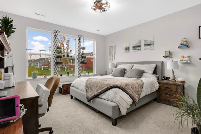 4628 Benjamin Place, Woodbury, MN 55129