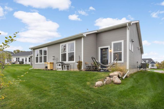 4628 Benjamin Place, Woodbury, MN 55129