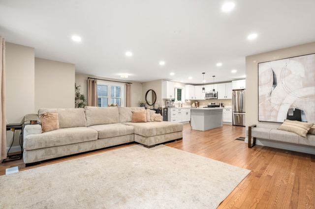 65 Castine St., Worcester, MA 01606