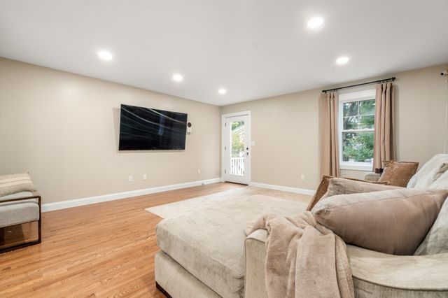 65 Castine St., Worcester, MA 01606