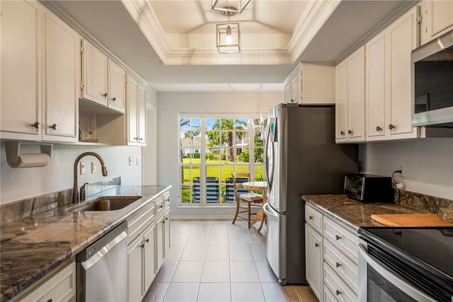 300 Harbour Drive 300-B, Vero Beach, FL 32963