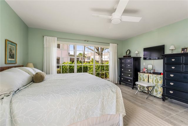 300 Harbour Drive 300-B, Vero Beach, FL 32963