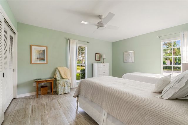 300 Harbour Drive 300-B, Vero Beach, FL 32963