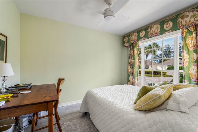 300 Harbour Drive 300-B, Vero Beach, FL 32963