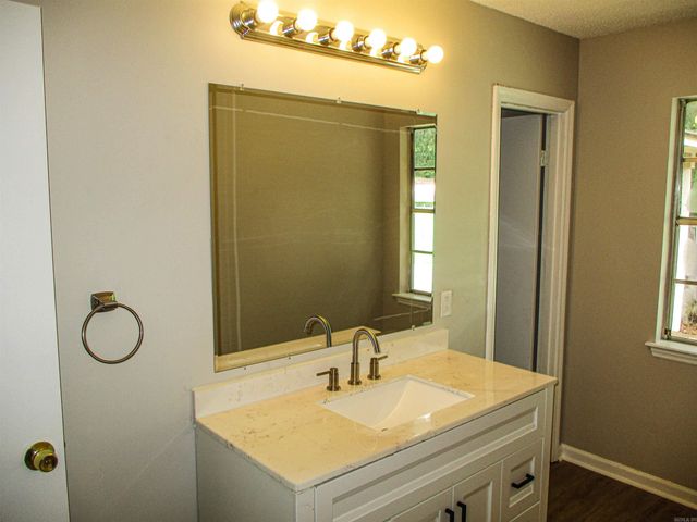 10813 Valiant Drive, Little Rock, AR 72209