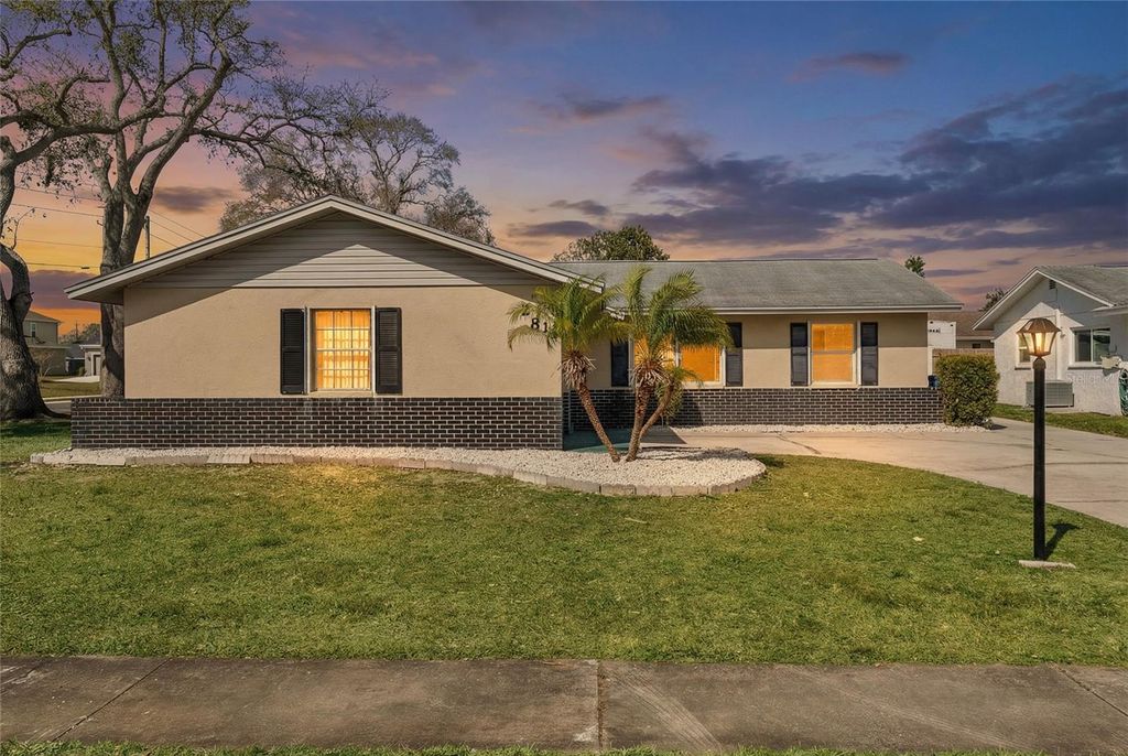 2814 20TH AVENUE DRIVE W, Bradenton, FL 34205