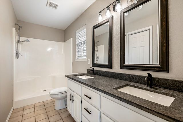 704 Oberg Drive, Centerton, AR 72719