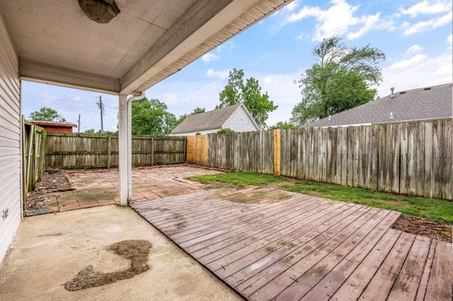 704 Oberg Drive, Centerton, AR 72719