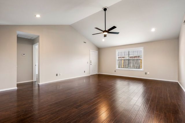 704 Oberg Drive, Centerton, AR 72719