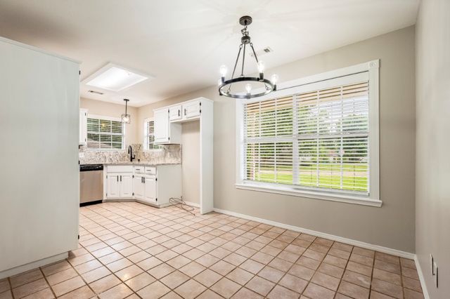 704 Oberg Drive, Centerton, AR 72719