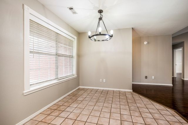 704 Oberg Drive, Centerton, AR 72719