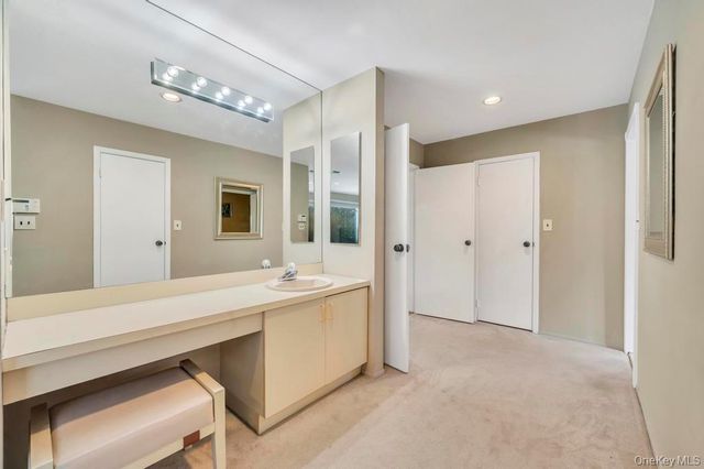 4 Long Meadow Road, Commack, NY 11725