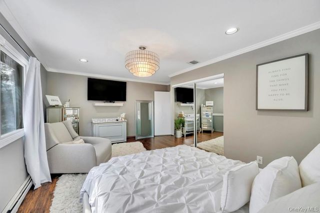 4 Long Meadow Road, Commack, NY 11725