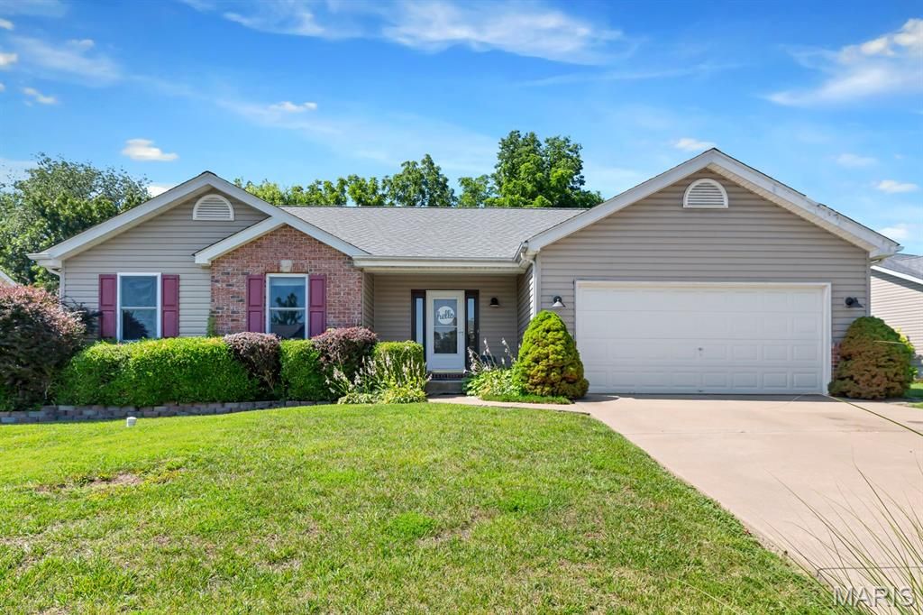 25 Saint Kathleen Court, Troy, MO 63379
