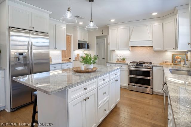 8905 Canterbury Cove, Fort Smith, AR 72903